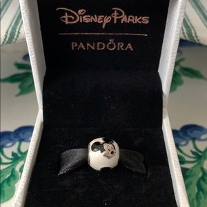 Pandora | Disney Expressive Mickey Charm